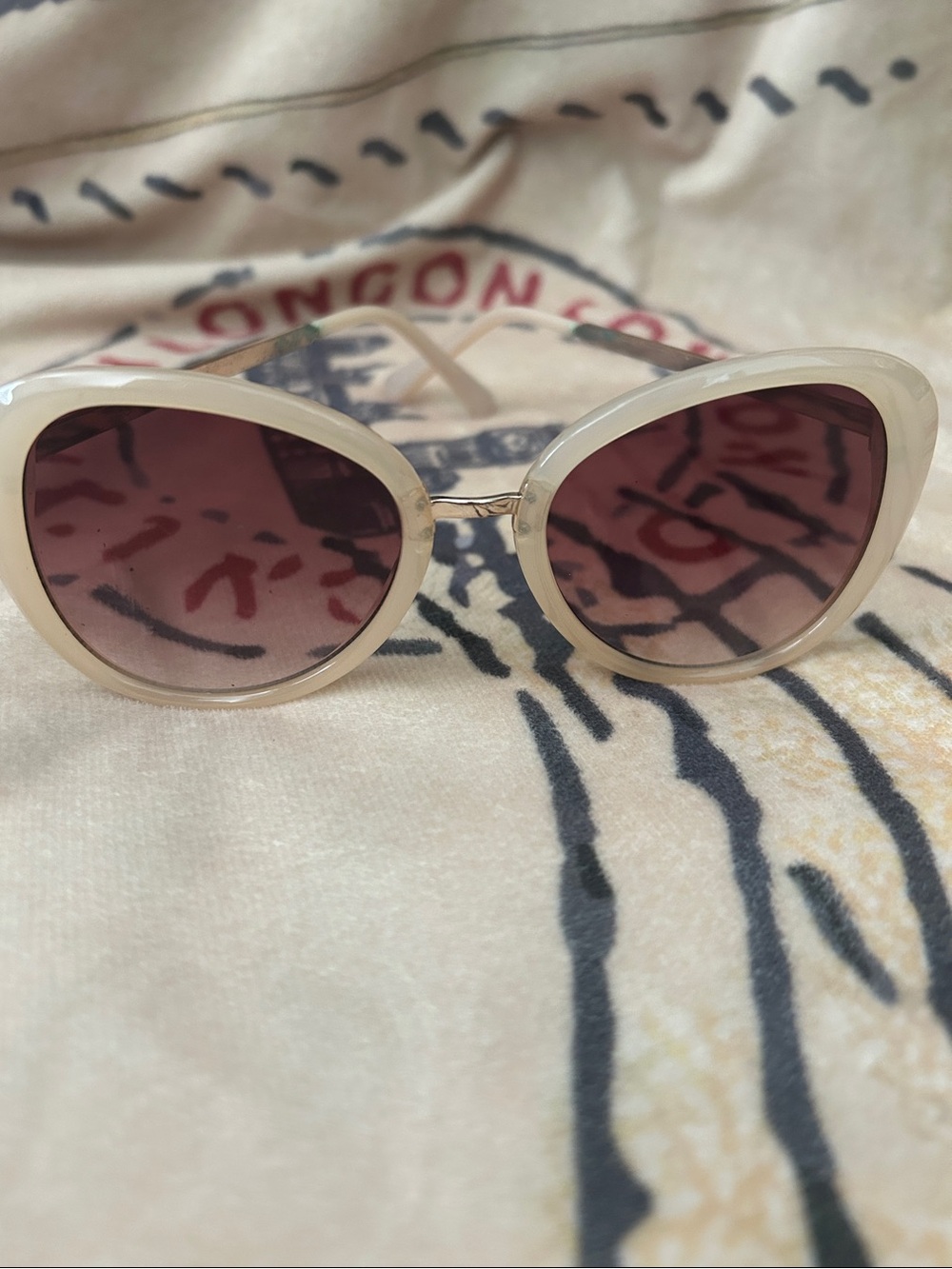 LOFT Cream Frame Sunglasses with Pink Lenses